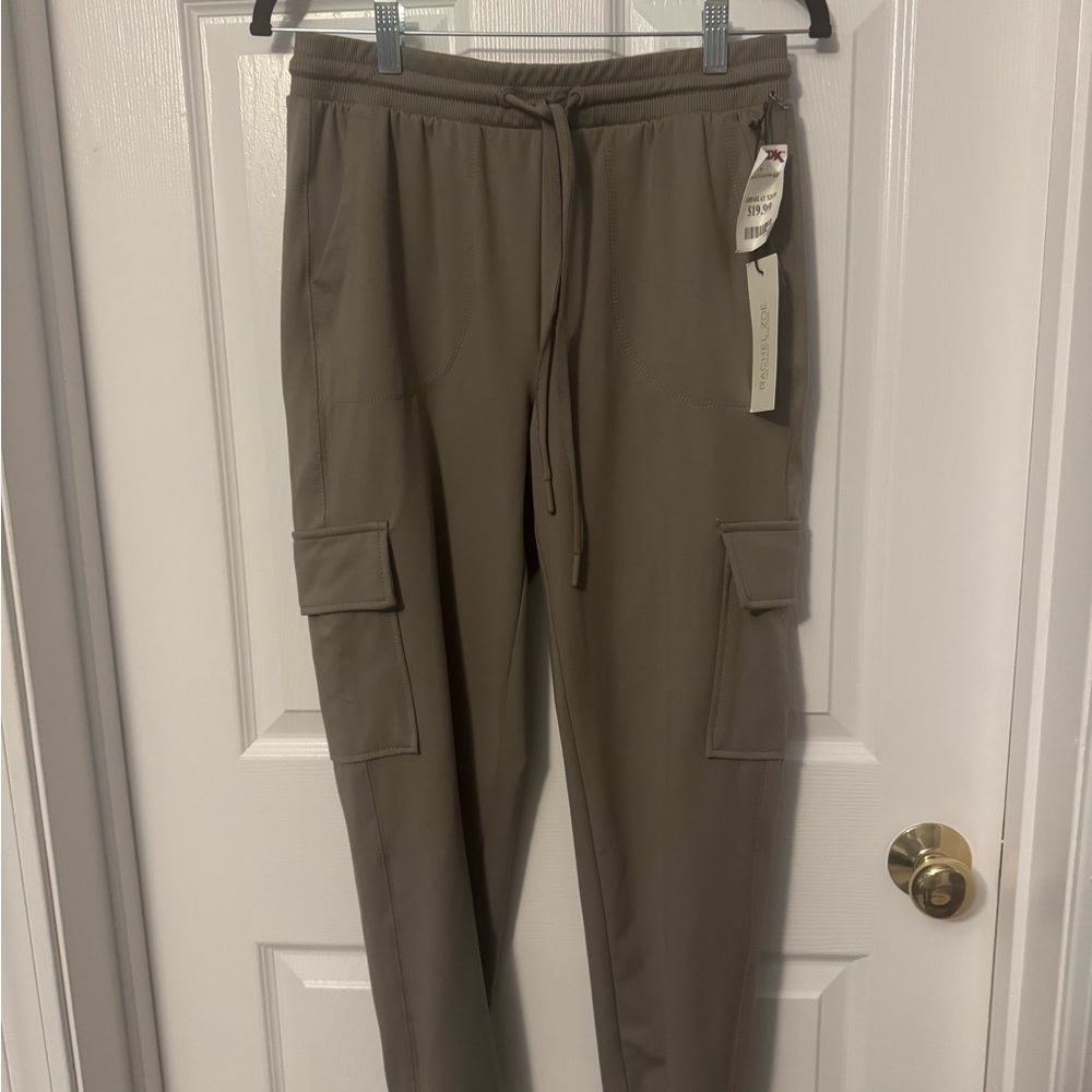 Women’s cargo joggers